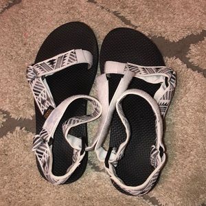 Women’s Tevas